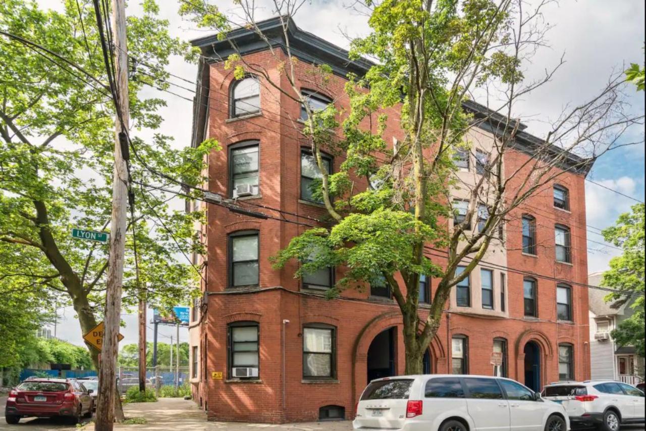 Lovely 2Br Apartment By Wooster Square- Great Neighborhood New Haven Exterior photo